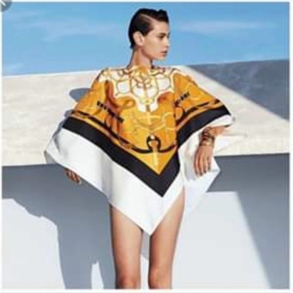 HERMES L’Eperon d’Or Silk Poncho - Picture 7 of 7
